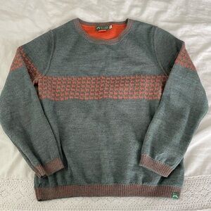 Mallkini Alpaca sanctuary 100% Alpaca Wool Sweater green red orange Llama print